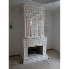 Изразцовый камин (золото)